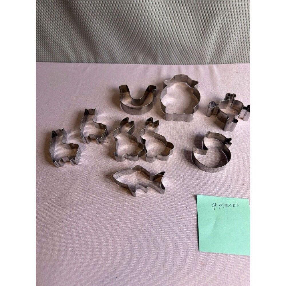 Vintage Metal COOKIE CUTTERS, Different Shapes, Baking Supplies, Cookies